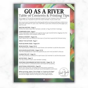 Pode incluir: Um guia impresso intitulado "GO AS A RIVER" com um sum&aacute;rio e dicas de impress&atilde;o. O guia inclui se&ccedil;&otilde;es sobre atas de reuni&otilde;es, ideias para quebrar o gelo, contexto de b&ocirc;nus e perguntas para discuss&atilde;o. O guia foi projetado para clubes de leitura.