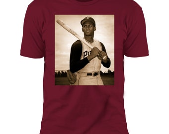 Roberto Clemente T-Shirt: Premium Unisex Baseball Tee