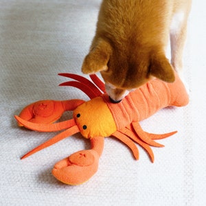 Lobster Dog Snuffle Toy with Squeaker, Pet Snuffle Mat, Dog Enrichment, Sniffing Exercise, Holiday Dog Gift, Halloween Dog Toy