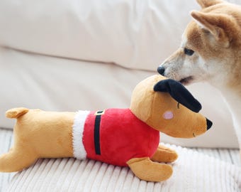 Handgemaakte teckel knuffel: piepend interactief puppycadeau
