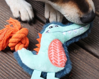Handmade Crocodile Plush Dog Toy: Squeaky Rope Chew Toy