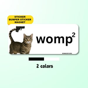 Puede incluir: Un juego de tres tazas de cerámica con un acabado mate moteado. Las tazas son de color crema, gris claro y gris oscuro. Cada taza tiene un diseño simple y minimalista y un asa redondeada.