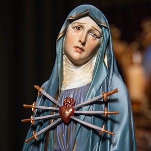 Hand-Painted Our Lady of Sorrows Statue with Seven Swords Virgin Mary Blessed Mother Statues Christian Decor Catholic Gifts for Women & Men