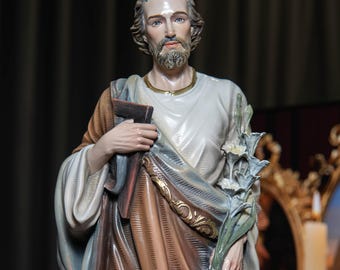 Hand-Painted Saint Joseph Statue in Warm Earth Tones–Catholic Statues for Home, Religious Decor, Christian Gift Display, Catholic Home Decor