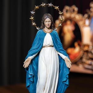 Hand-Painted Our Lady of Grace Statue Virgin Mary Blessed Mother Statues Catholic Gifts Christian Decor Religious Gifts for Women & Men