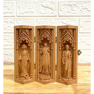Tríptico católico de madera de la Virgen María, Jesucristo y San José / Altar portátil / Regalos religiosos / Decoración del hogar / Perfecto para Pascua