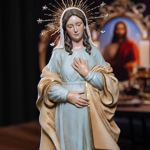 Hand-Painted Our Lady of Hope Statue Virgin Mary Blessed Mother Statue Catholic Christian Decor for Home Altar Religious Gift for Women Men