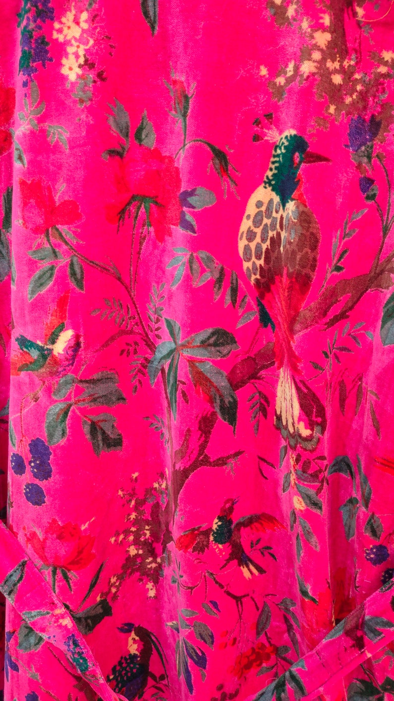 OFMD Dark Pink Bird Velvet Banyan Fabric Kimono Cotton Velvet Robe Long