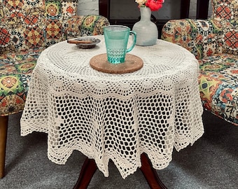 Elegant Handcrafted Crochet Tablecloth, White/Beige Round Lace Floral Pattern, Artisanal Round Table Cover, Vintage-Inspired Home Decor