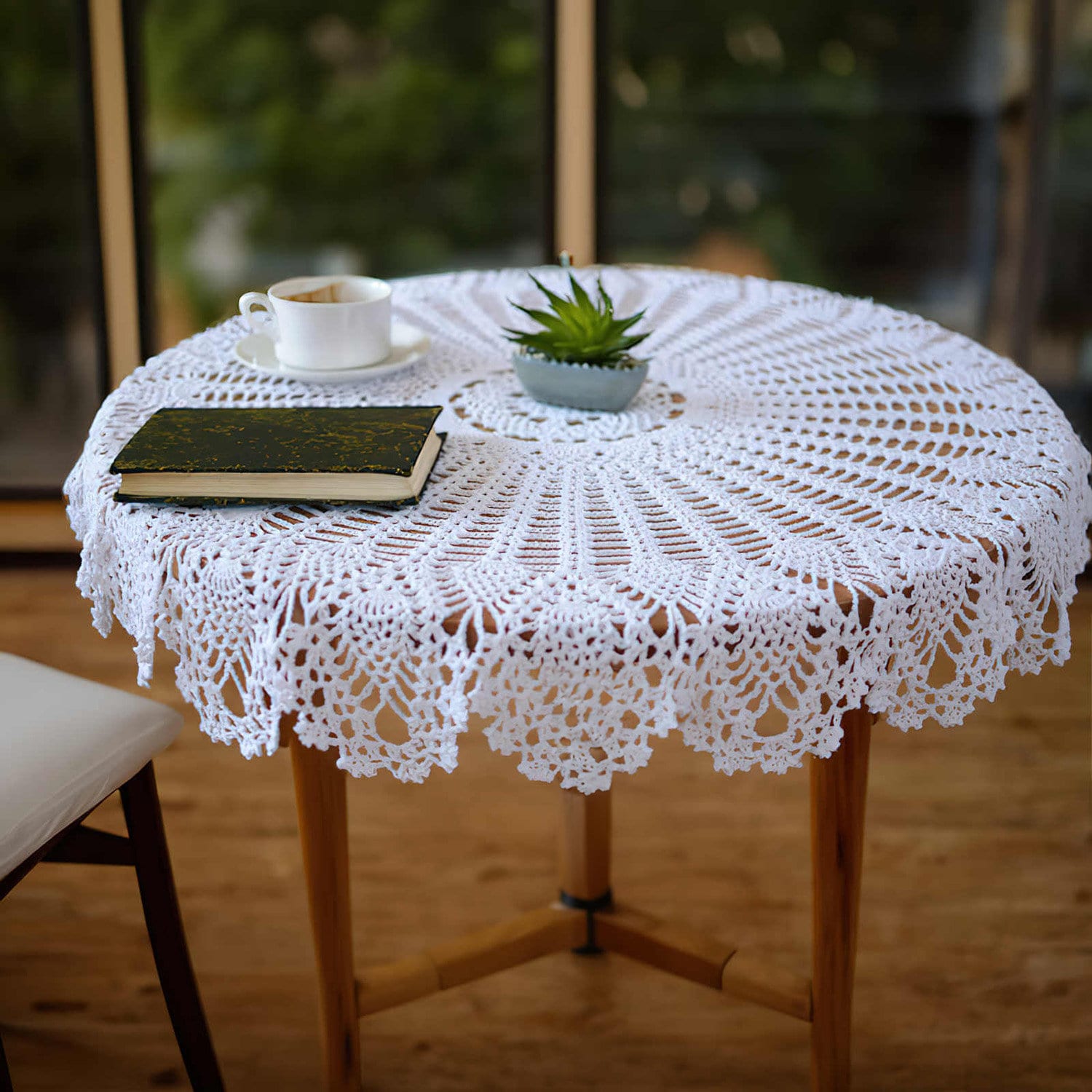掻き編みニットのポンポンサークルクッション♡ホワイト単品♡北欧インテリア♡春夏 White Round Crochet Tablecloth - Etsy