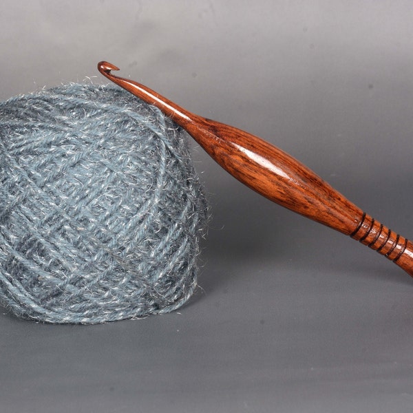 Handmade Ergonomic Wooden Crochet Hook, Hand Carved Rosewood Crochet hook, Ergonomic Crochet Hook