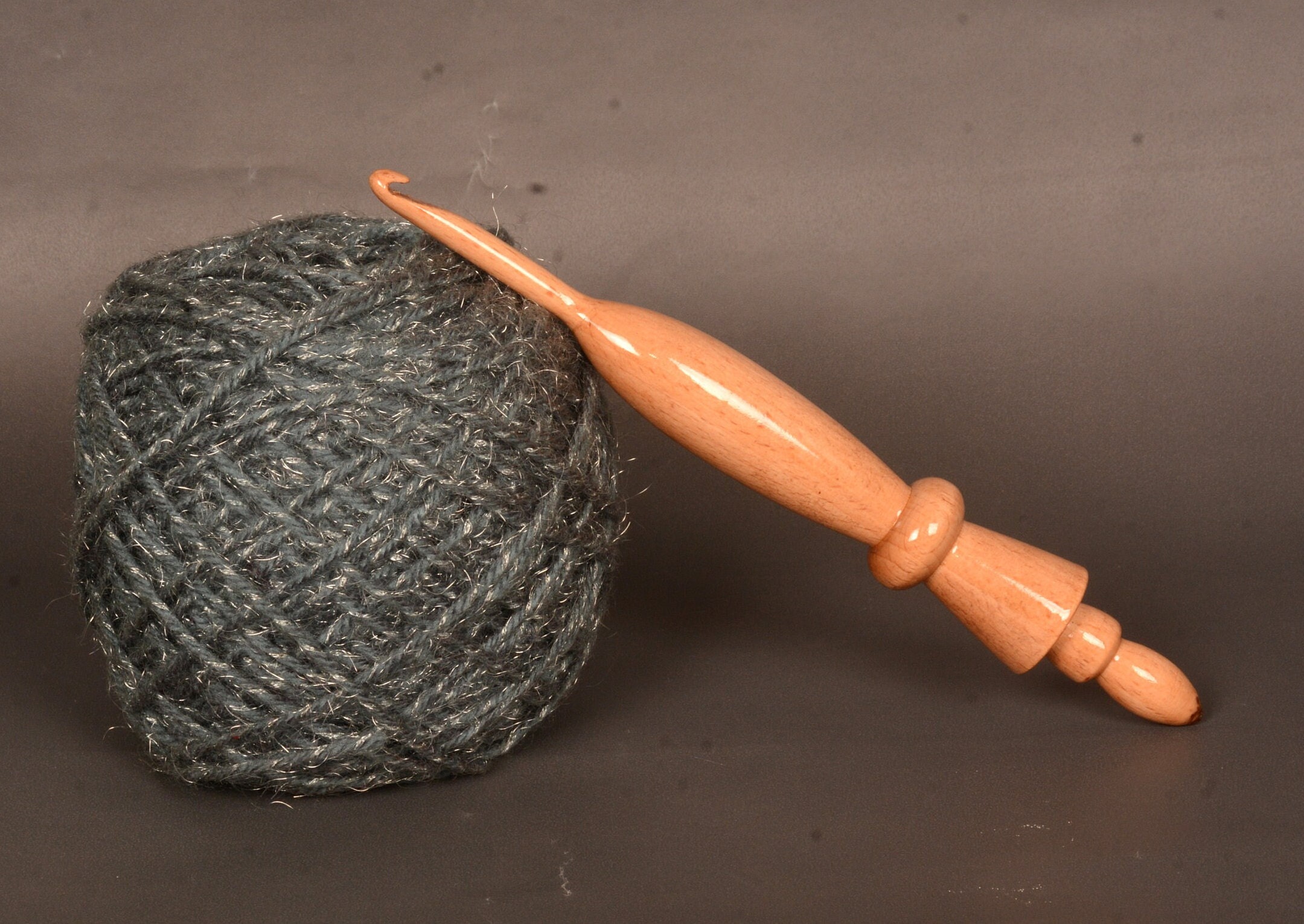 Wooden Jumbo Crochet Hooks Knitting and Crochet Hooks Set Soft Handle Set  of 7 Crochet Hook 4mm 10mm and Set of 13, 3.5mm to 12mm 