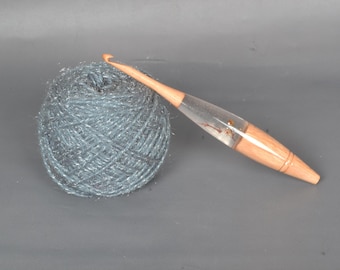 Handmade Beechwood Crochet Hook: Ergonomic Resin Handle 3mm - 12mm