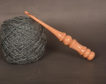 Handmade Beechwood Crochet Hook Set: Ergonomic Knitting Needles