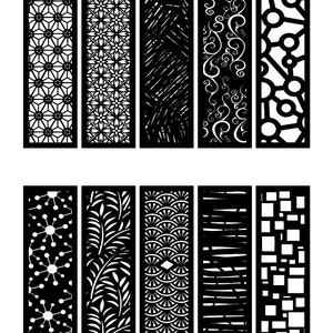 Pu&ograve; includere: Dieci pannelli decorativi in ​​nero e bianco tagliati al laser con vari motivi geometrici e floreali. I pannelli sono tutti della stessa dimensione e forma e sono disposti in due file di cinque.