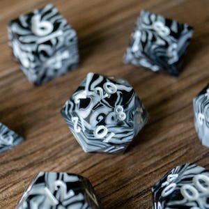 Zebra - Ręcznie robiony zestaw kostek Sharp Edge