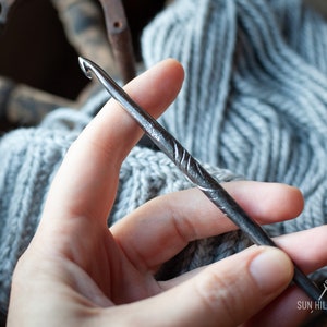 crochet hook ergonomic handle design