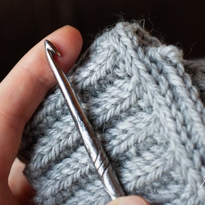 fine crafted crochet hook tip / head design