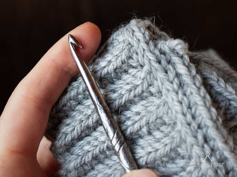 fine crafted crochet hook tip / head design