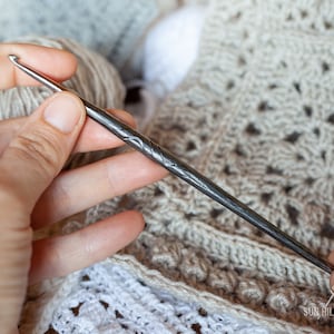 Hand forged crochet hook 3 mm