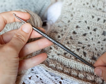 Hand Forged Crochet Hook, Handmade Metal Crochet Hook, Ergonomic Crochet Needle 3 mm - 3.5 mm, Blacksmith Traditional Craft