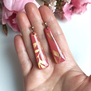 1009 | Boucles d&#39;oreilles feuille d&#39;automne | Boucles d&#39;oreilles en pâte polymère | Boucles d&#39;oreilles tendance | Léger | Résistant | Fait main | Bijoux uniques | Cadeau pour elle