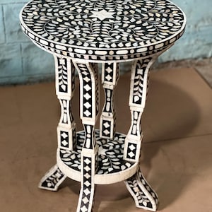 Bijzettafeltje met parelmoer inlegwerk: boho-accentmeubels