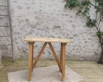 Petite table à laver ancienne