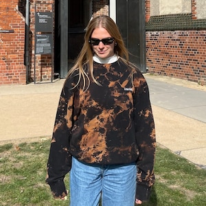 Bleach Dye Sweatshirt, Acid Wash Sweatshirt, Long-sleeved Hoodie, Hand-bleached sweater, Unisex pullover, Reverse Dye Sweatshirt, Halloween