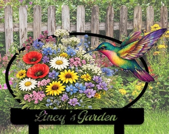 Personalized Garden Stake Sign – Custom Name Metal Yard Sign with Flowers & Hummingbird – Decorative Garden Marker – Outdoor Lawn Decor Gift