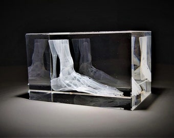 Modèle d'anatomie du pied en bloc de verre 3D - cadeau médecin / cadeau médecin / cadeau médecine - cadeau infirmière - presse-papier