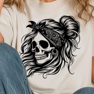 Calavera con moño desordenado SVG: Clipart de cabello de mamá, diseño de camiseta (descarga digital)