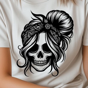 Fichiers PNG et Svg de tête de mort en désordre fille, conception de T-shirt squelette SVG, maman chignon cheveux visage Clipart Silhouette Image vectorielle, téléchargement numérique uniquement