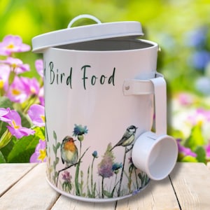 Wild Bird Food Tin with Scoop: Garden Bird Seed Storage