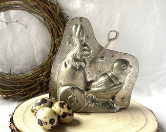 Old chocolate mold &quot;Bunny pulled in an egg car by chicks&quot; - rare