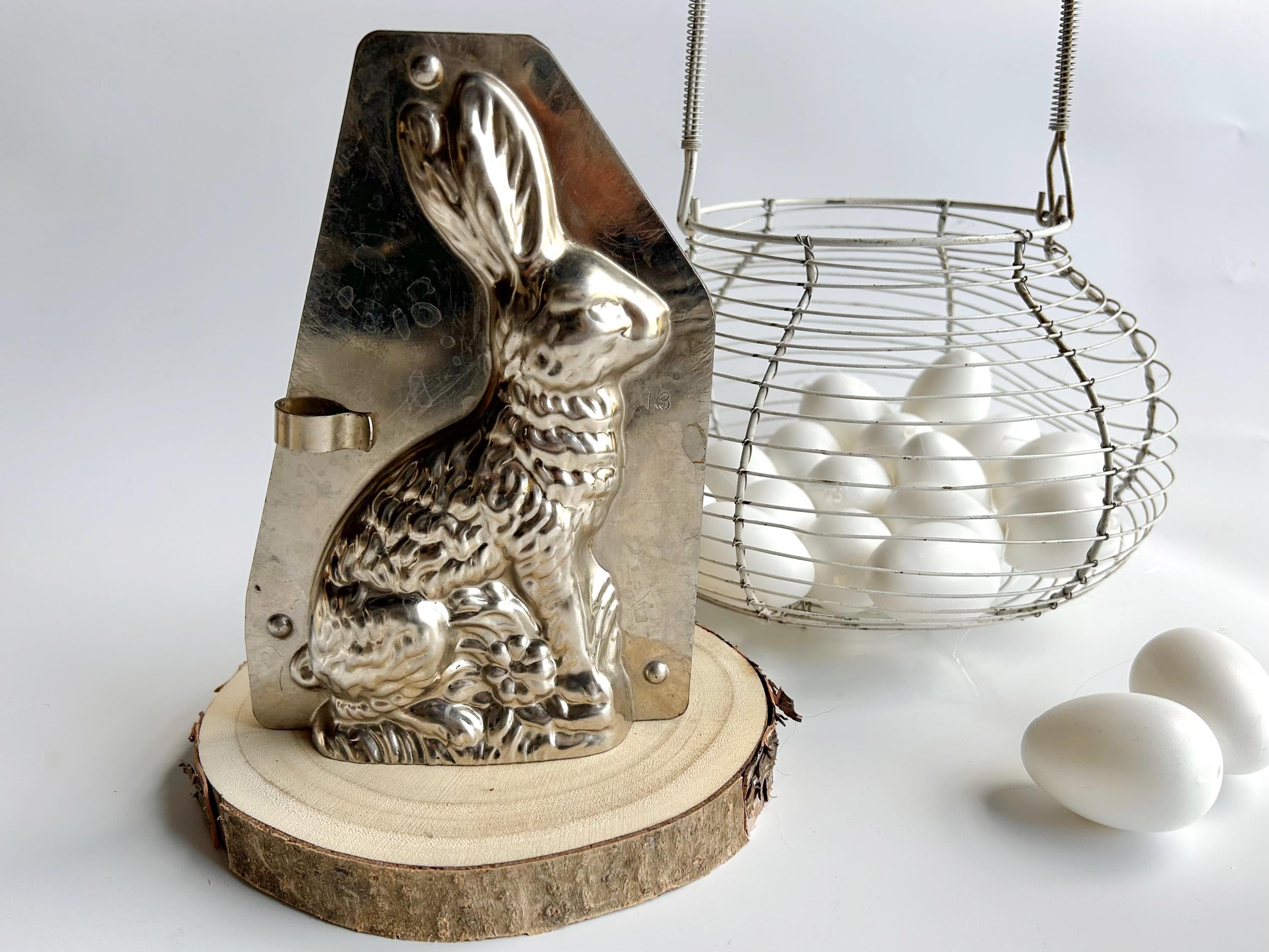 Old chocolate mold "Easter bunny sitting on flower meadow" by Laurösch Schwäbisch Gmünd