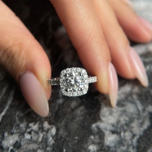 Round Cut 2 carat D Color VVS2 Clarity IGI Certified Lab Grown Diamond Halo Engagement Ring, Side Round Diamonds, 14k Gold