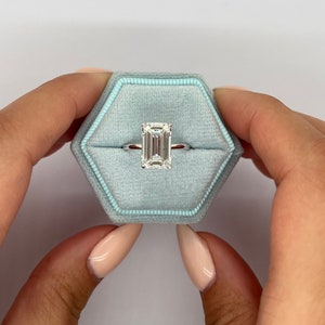 Emerald Cut 4 carat D Color VVS2 Clarity IGI Certified Lab Grown Diamond CVD Solitaire Engagement Ring, Handmade of Solid 14k or 18k Gold
