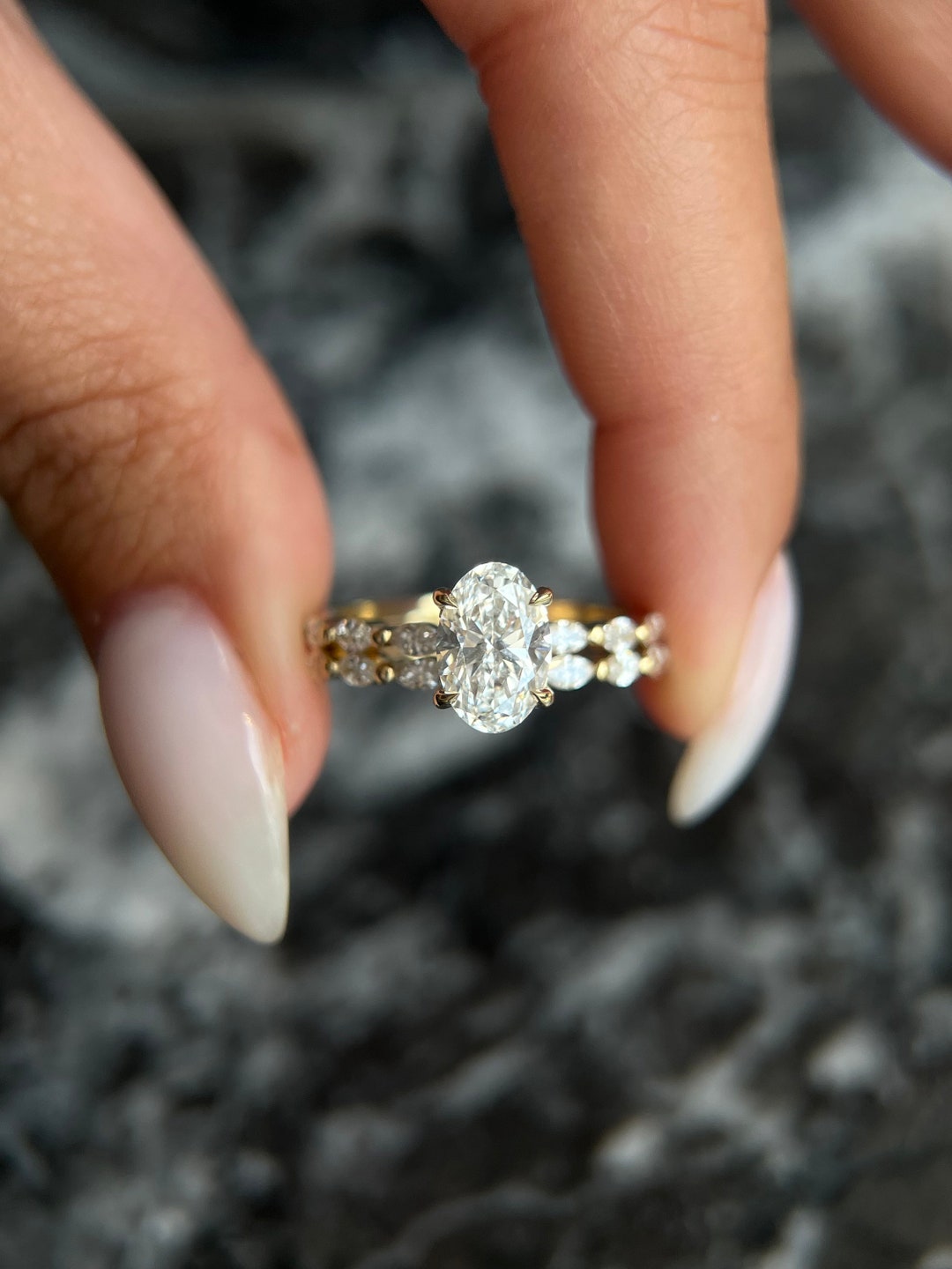 Oval Cut 2.5 Carat IGI Certified D/VVS1 Lab Grown Diamond Hidden Halo ...