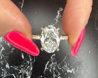 D Color VVS2 Clarity 3.5 Carat Total IGI Certified Oval Cut Lab Grown Diamond Hidden Halo Engagement Ring 18k Yellow Gold Diamonds on Prongs
