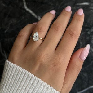 Pear Cut 2 Carat E Color VVS2 Clarity IGI Certified Lab Grown Diamond Solitaire Engagement Ring 14k Gold 3 Prongs