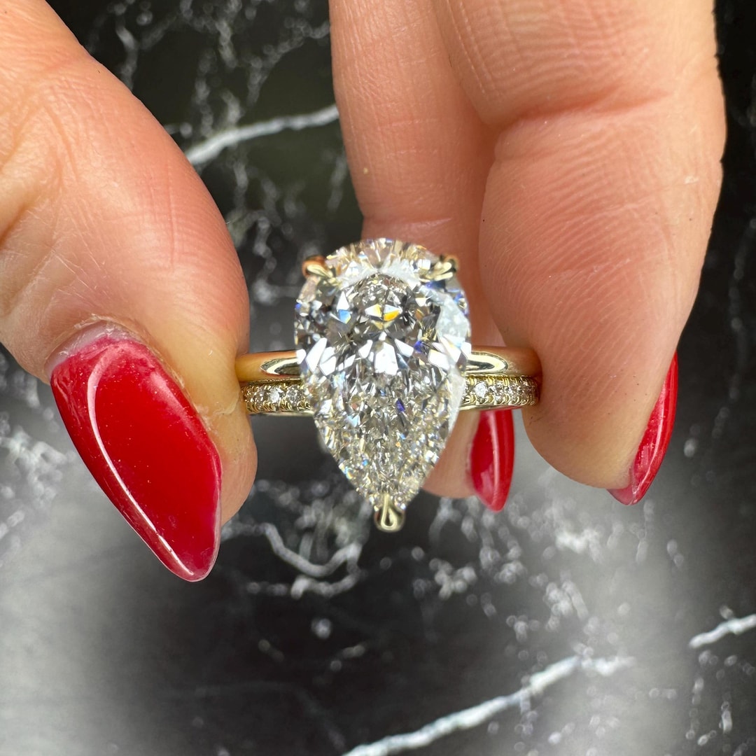 Pear Cut 4.25 Carat Total IGI Certified E Color VVS2 Clarity Lab Grown ...