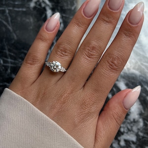 Round Cut 2.4 Carat IGI Certified Lab Grown Diamond D Color VVS2 ...