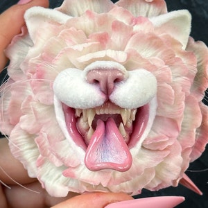 ブローチ/ペンダント 捕食性のピンクの猫の花、ベルベットコーティング