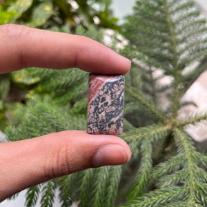 Top !! Grade Quality Leopard Skin Jasper, Leopard Skin Jasper Semi Precious Stone, hand Polished Gemstone 28x16x6 MM