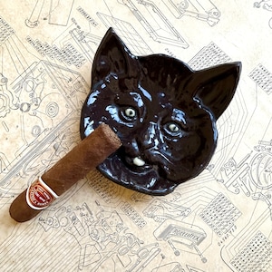 Vintage Cast Iron Cat Ashtray