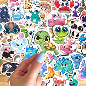 Paquete de pegatinas de animales kawaii, vinilos misteriosos de criaturas de ojos grandes y adorables a prueba de agua, calcomanías de animales de dibujos animados, bolsa de regalo para niños para computadora portátil y botella de agua