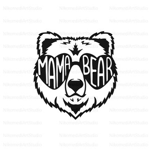 Op de afbeelding: Zwart-witte illustratie van een berenkop met een zonnebril waarop "Mama Bear" staat.
