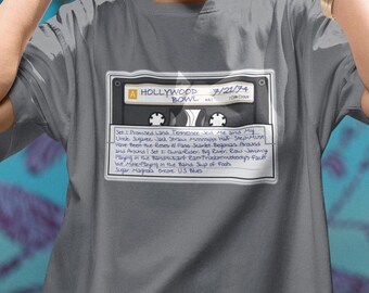 ハリウッド 74 グレイトフル デッド カセット セット リスト - ヘビーウェイト ユニセックス クルーネック T シャツ | Gildan® 5000