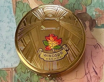 Very Rare Deere Reich-Ash Art Deco Powder Compact. 1920s. Unused with Original Puff and Logo Insert. Beautiful!